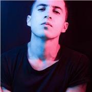 Productor audiovisual, fotógrafo profesional y realizador audiovisual , quiero dar clases a quien le apasione la fotografía